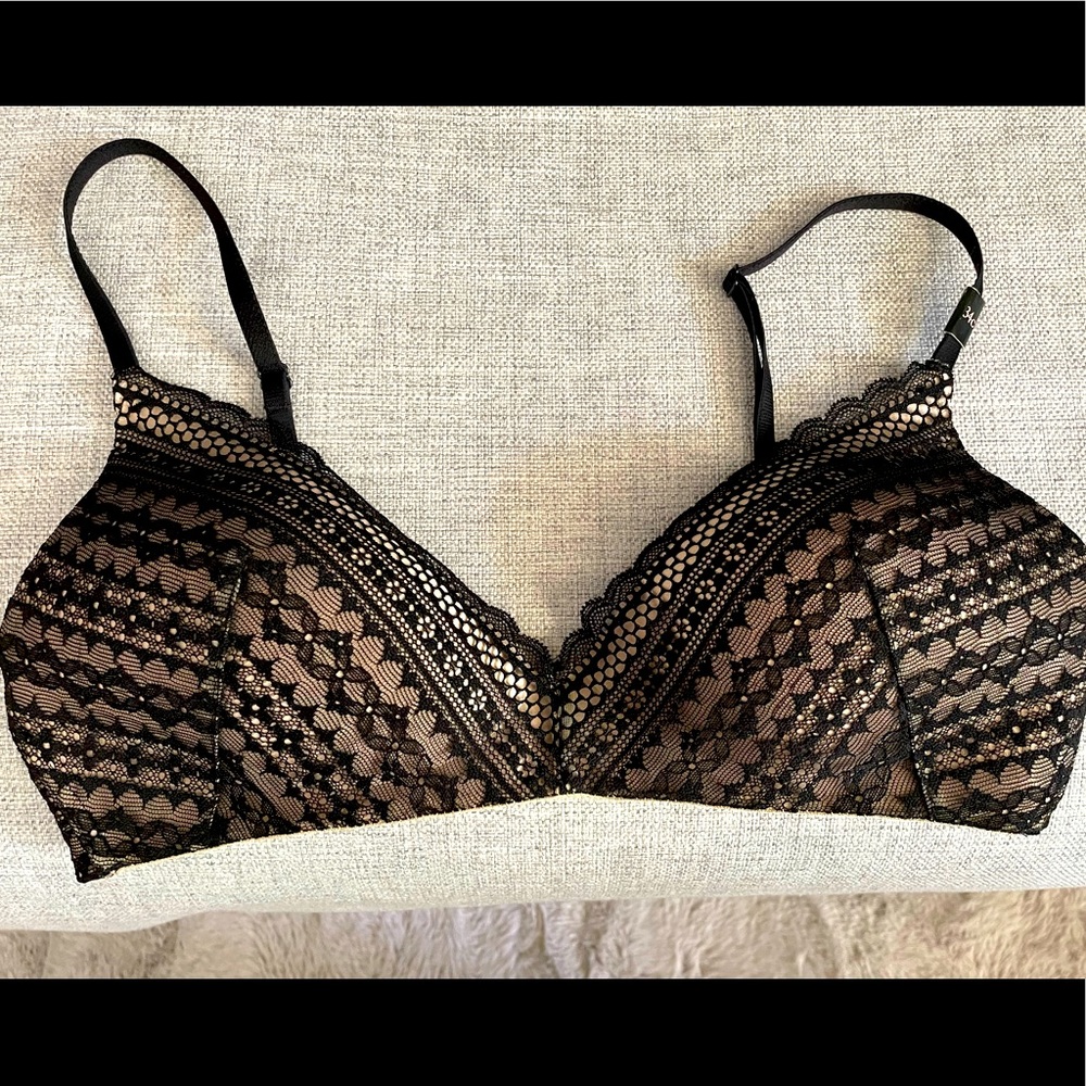 NWOT Wireless 34C Victorias Secret bra